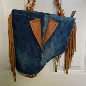 Country concert must have!